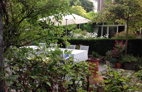 Biesland Bed & Breakfast | Annelies'Place to B& B