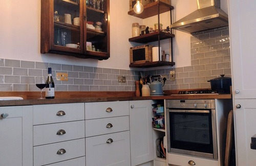 Charlton Apartment | Annette's Place, Greenwich (London) - Garden Apartment (close to the O2 Arena)