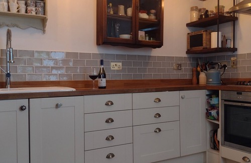 Charlton Apartment | Annette's Place, Greenwich (London) - Garden Apartment (close to the O2 Arena)