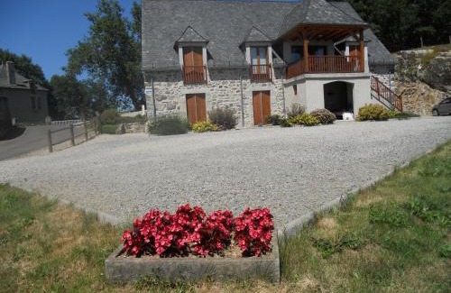 Vebret Bed & Breakfast | Annie jouve chambres d'hôtes champassis