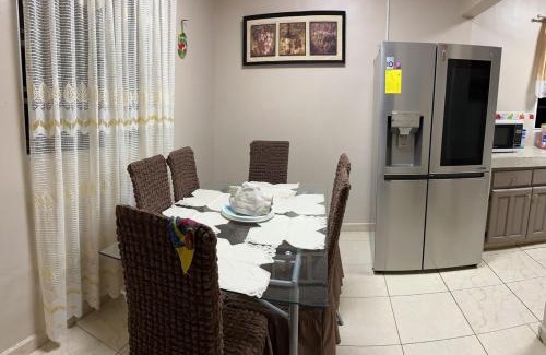 David House | Annys Party Home