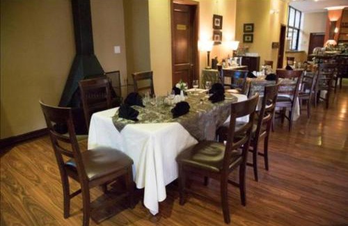 Brandwag Hotel | Anta Boga Hotel