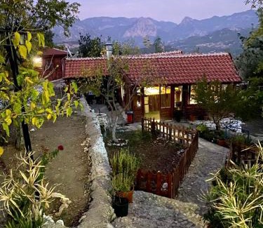 Serik Hotel | Antalya Bodrum Kayası Dağ Oteli