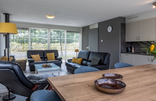 Hoofdplaat House | Antibes 288 - Kustpark Village Scaldia - Detached holiday home directly at the lake with spacious garden