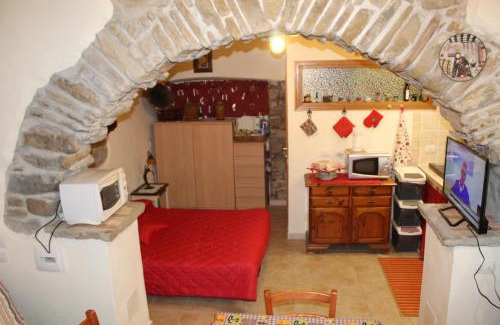 San Vito Romano Apartment | Antica Cantina Poesia, San Vito Romano