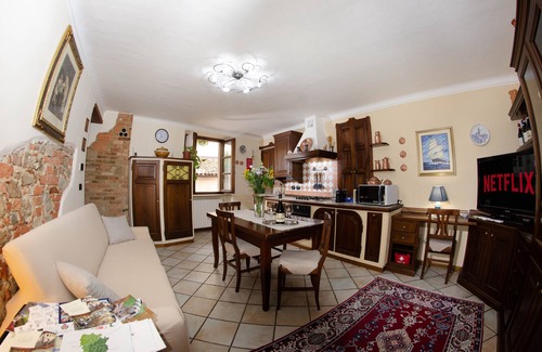 La Morra House | Antica Dimora Stay in Langa Like at Home