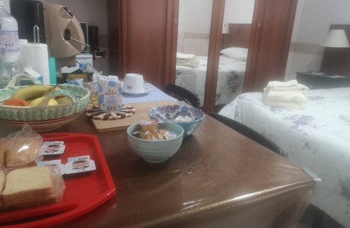 Regalbuto Bed & Breakfast | Antico Portale Host Roberto