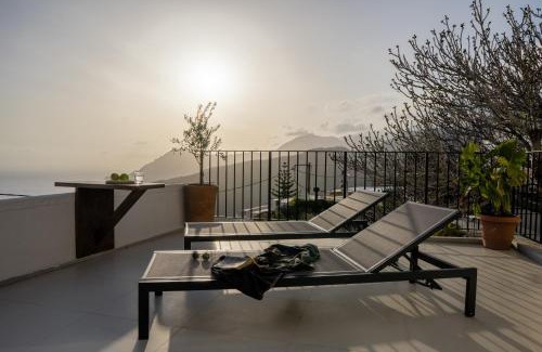 Mirthios House | Antigone's Stone House