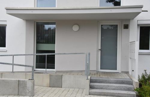 Leipheim Apartment | Antike & Modern Deluxe 2 mit Terrasse