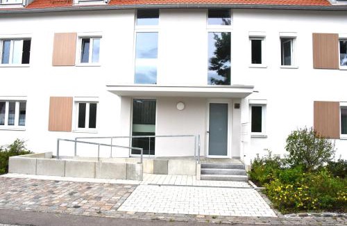 Leipheim Apartment | Antike & Modern Deluxe 2 mit Terrasse