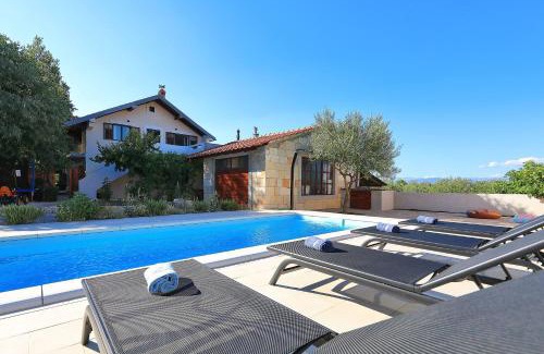 Puljane House | Antona