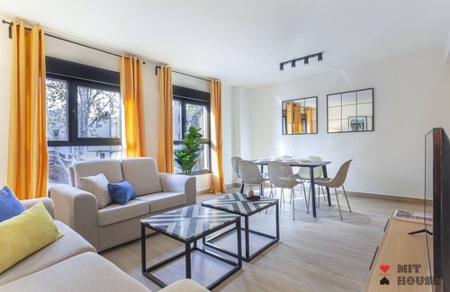 Atocha Apartment | Antonio Lopez XVI apartment in Madrid