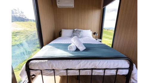Kawaha Point House | Aorangi Peak Cabins 4 by Tiny Away