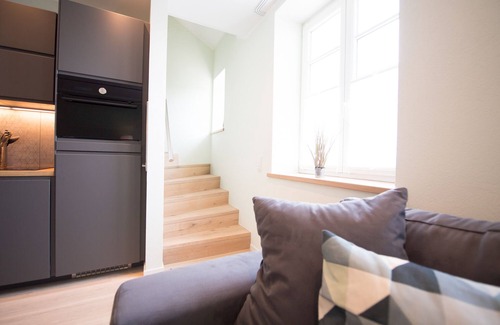 Uerzig Apartment | Ap 5 - Kranklay-Apartment-Family-Private Bathroom-Vineyard view