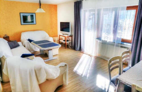 Siedelsbrunn Apartment | Apartment in an idyllic forest location with private balcony and terrace