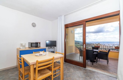 Trinita d'Agultu Apartment | Apartment 'Con Piscina 03' with Sea View, Wi-Fi and Air Conditioning