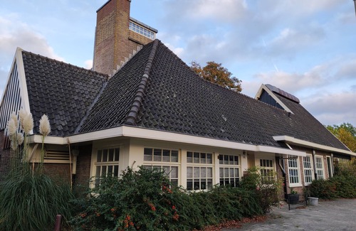 Amsterdam North Apartment | Aparment in former bathhouse. Free parking