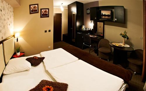 Nowe Miasto Hotel | Apart A2 Poznań - 24h - self check-in - Free Parking