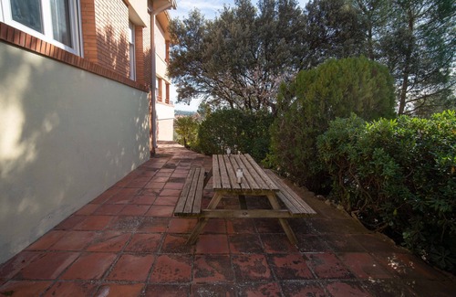 Santa Margarida de Montbui Apartment | Apartment 3 km from Igualada