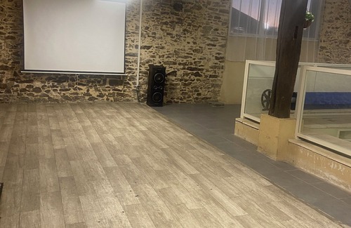 Saint-Philbert-de-Bouaine House | Apartment with outbuilding for private parties
