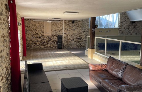 Saint-Philbert-de-Bouaine House | Apartment with outbuilding for private parties