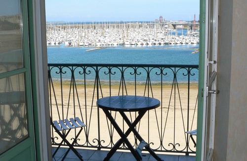 Saint-Malo Apartment | APART. FULL SEA VIEW DIRECT ACCESS BEACH SHOPS AND MARKETS CLOSE CENTRE V