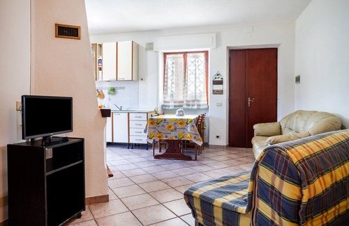 Castiglione della Pescaia Apartment | Apartment 'Casa Marina Ampio - Castiglione' with Shared Terrace, Balcony and Wi-Fi