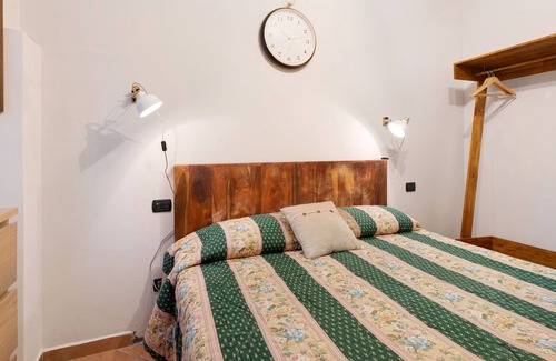 Pontegrande Apartment | Apartment 'Niky' with Mountain View and Private Garden