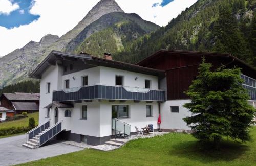 Sankt Leonhard im Pitztal Apartment | Apart Montana