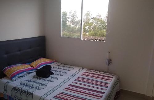 Cali Apartment | apartaestudio parejas 10 mnts del terminal, centro de eventos valle del pacifico y del centro de la ciudad, salida al aeropuerto
