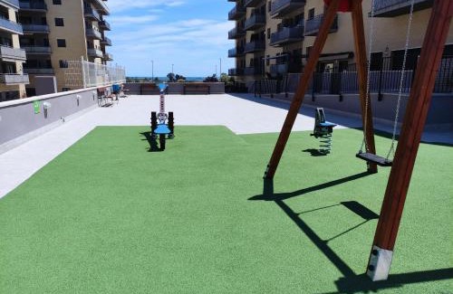 Sant Carles de la Rapita Apartment | Apartamento nuevo con piscina y amplio balcon