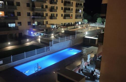 Sant Carles de la Rapita Apartment | Apartamento nuevo con piscina y amplio balcon