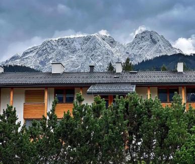Zakopane Apartment | Apartament Świerkowy z ogródkiem - Viva pod Giewontem Apartamenty