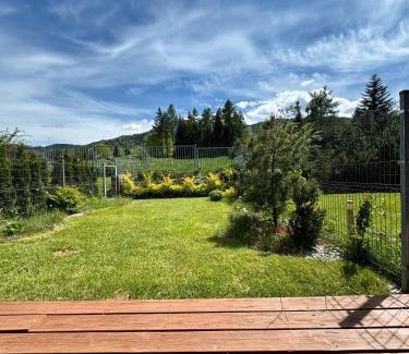 Zakopane Apartment | Apartament Świerkowy z ogródkiem - Viva pod Giewontem Apartamenty