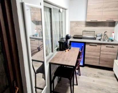 Floresti House | Apartament 3 Closca