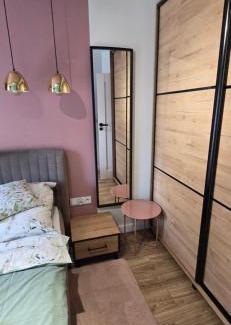 Bialoleka House | Apartament 3 pokojowy lub pokój w mieszkaniu w nowym bloku