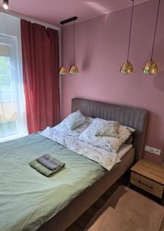 Bialoleka House | Apartament 3 pokojowy lub pokój w mieszkaniu w nowym bloku