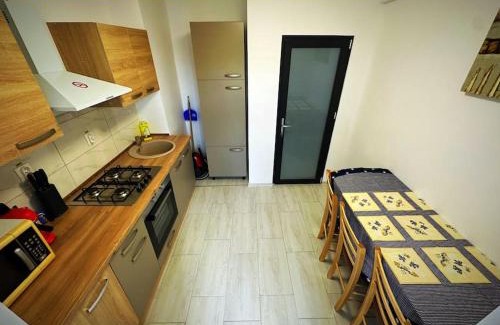 Botosani Apartment | Apartament cu 2 dormitoare decomandat/Utilat acceptam plata cu cardul oferim factura