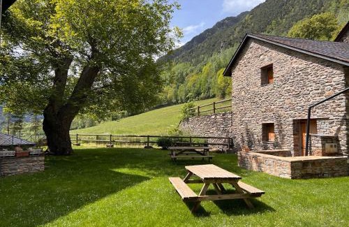 Areu Apartment | Apartament de la Vall Ferrera - L'Amfitriona