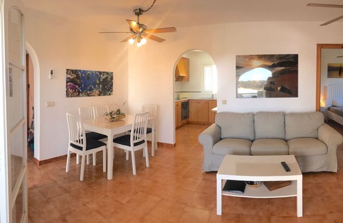 Arenal d'en Castell Apartment | Apartamento en la Playa con Vistas al Mar, Aire Acondicionado,piscina