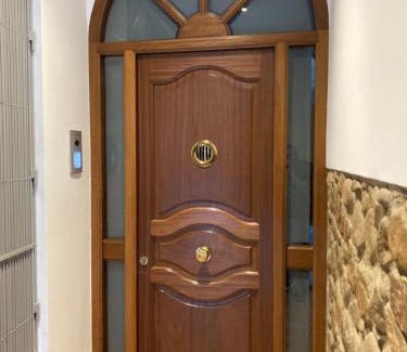 Santa Coloma de Farners Apartment | Apartamento céntrico, climatizado y totalmente equipado de 3 habitaciones para 6-7 personas
