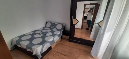 Saturn Apartment | Apartament Gabi Strada Rozelor Etaj 2