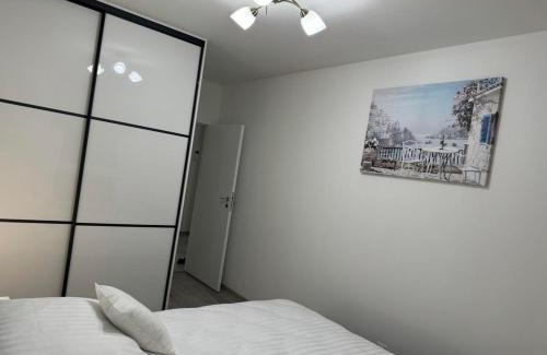 Jezyce Apartment | Apartament JANICKIEGO 166 parking free