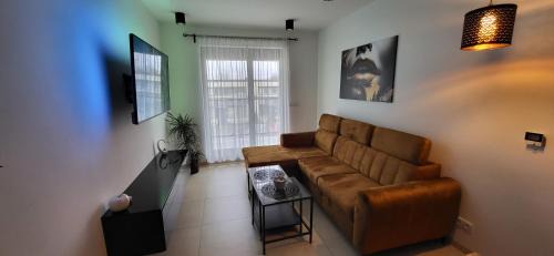 Legnica Apartment | Apartament JB 56m2 parking,balkon,2sypialnie