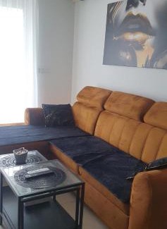 Legnica Apartment | Apartament JB 56m2 parking,balkon,2sypialnie