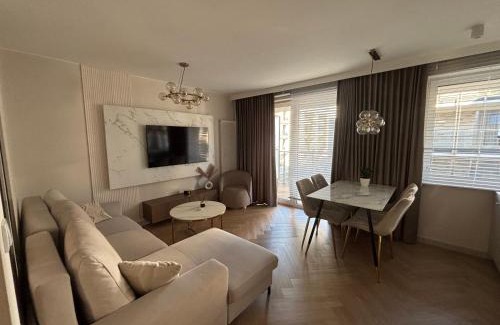 Kielce Apartment | Apartament Kaszmir - garaż podziemny, duży taras, dostęp 24h