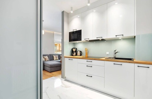 Swinoujscie Apartment | Apartament Lissa | By the Promenade | Desk