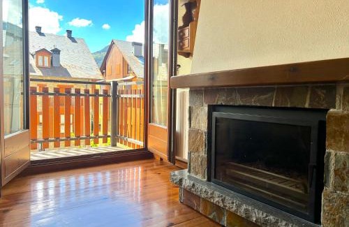 Esterri D'Aneu Apartment | Apartament lluminós de muntanya by RURAL D'ÀNEU