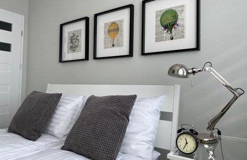 Dzierzoniow Apartment | APARTAMENT OŚ. BŁĘKITNE 10H