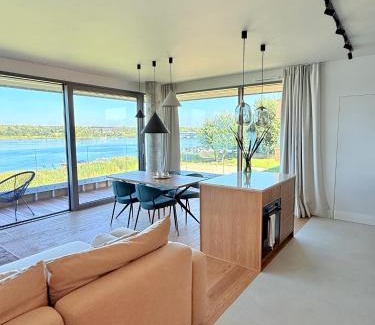 Zegrze Poludniowe Apartment | Apartament Premium View w Riva Zegrze, Jezioro Zegrzyńskie